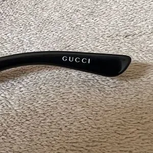 Gucci | Accessories | Gucci Flawless Black Sunglasses With  display picture 3